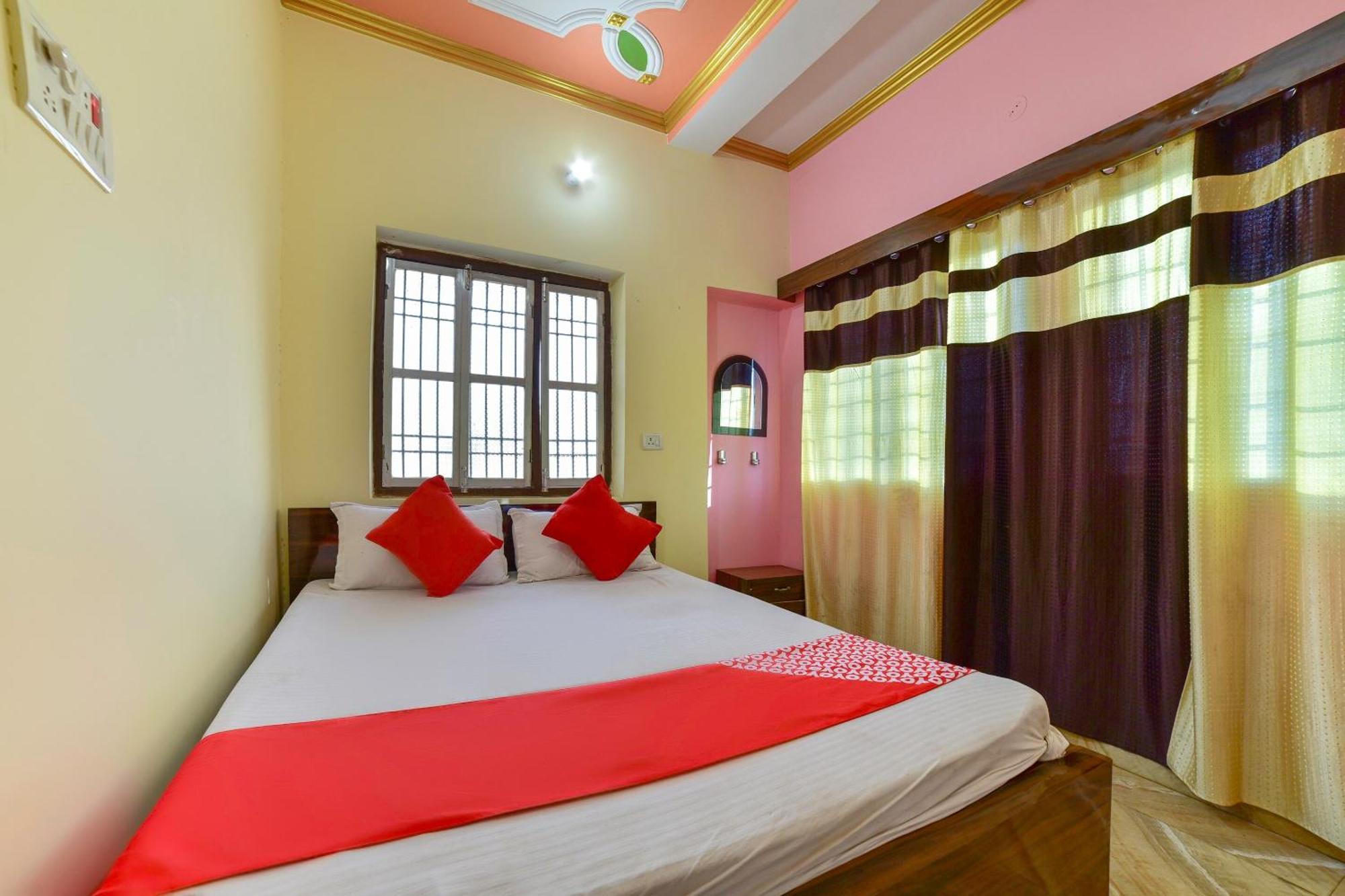 Oyo Flagship Ashoka Guest House Bihta ภายนอก รูปภาพ