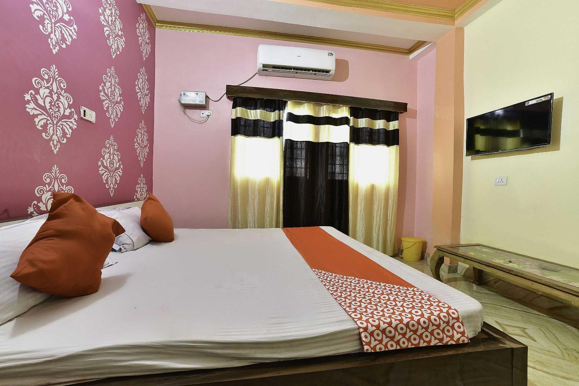 Oyo Flagship Ashoka Guest House Bihta ภายนอก รูปภาพ