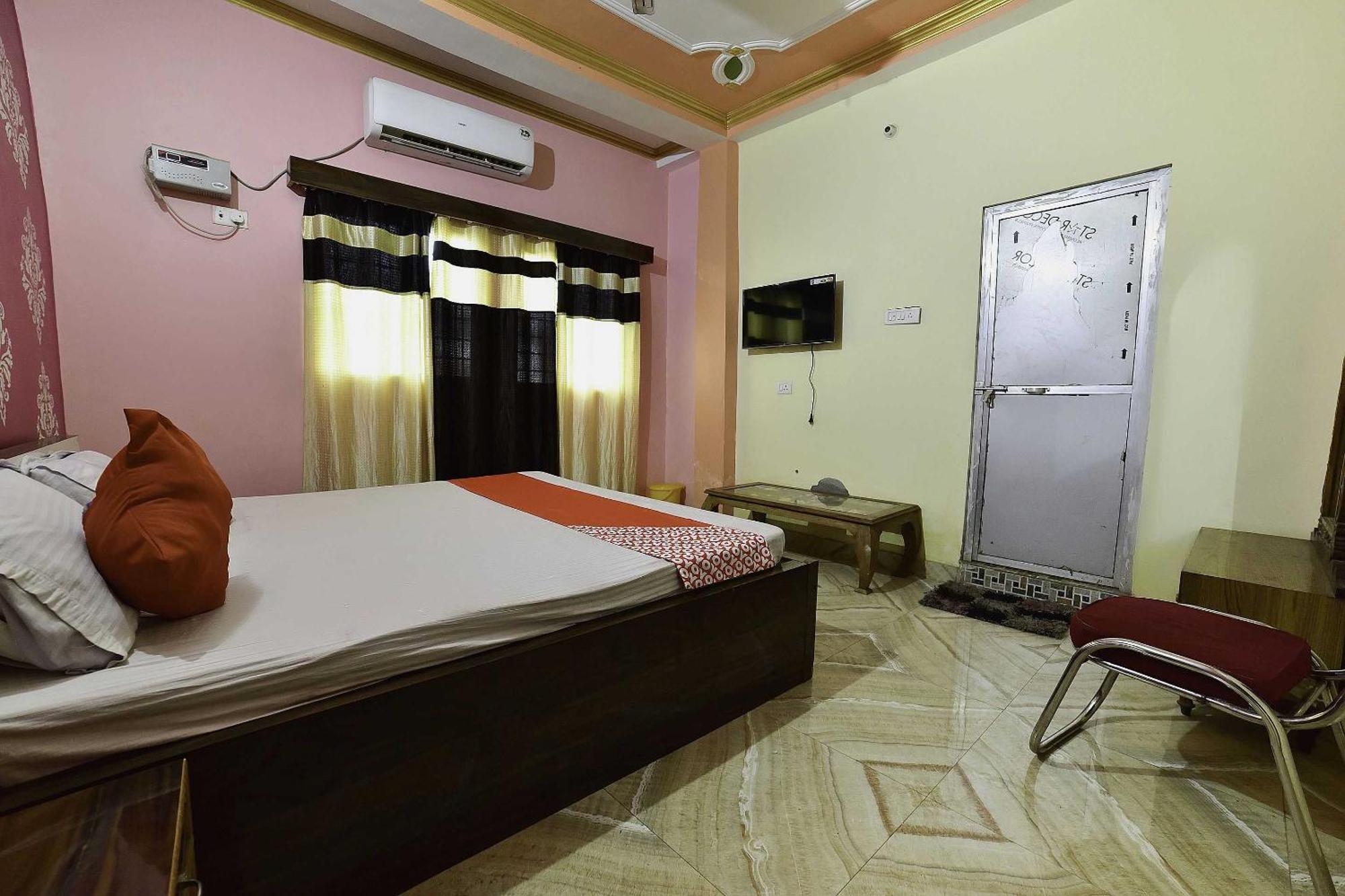 Oyo Flagship Ashoka Guest House Bihta ภายนอก รูปภาพ