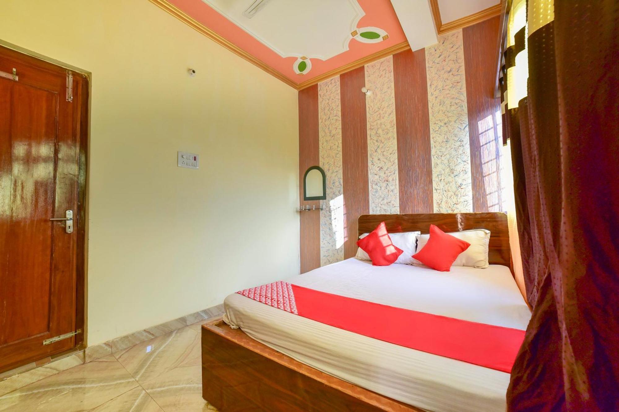 Oyo Flagship Ashoka Guest House Bihta ภายนอก รูปภาพ