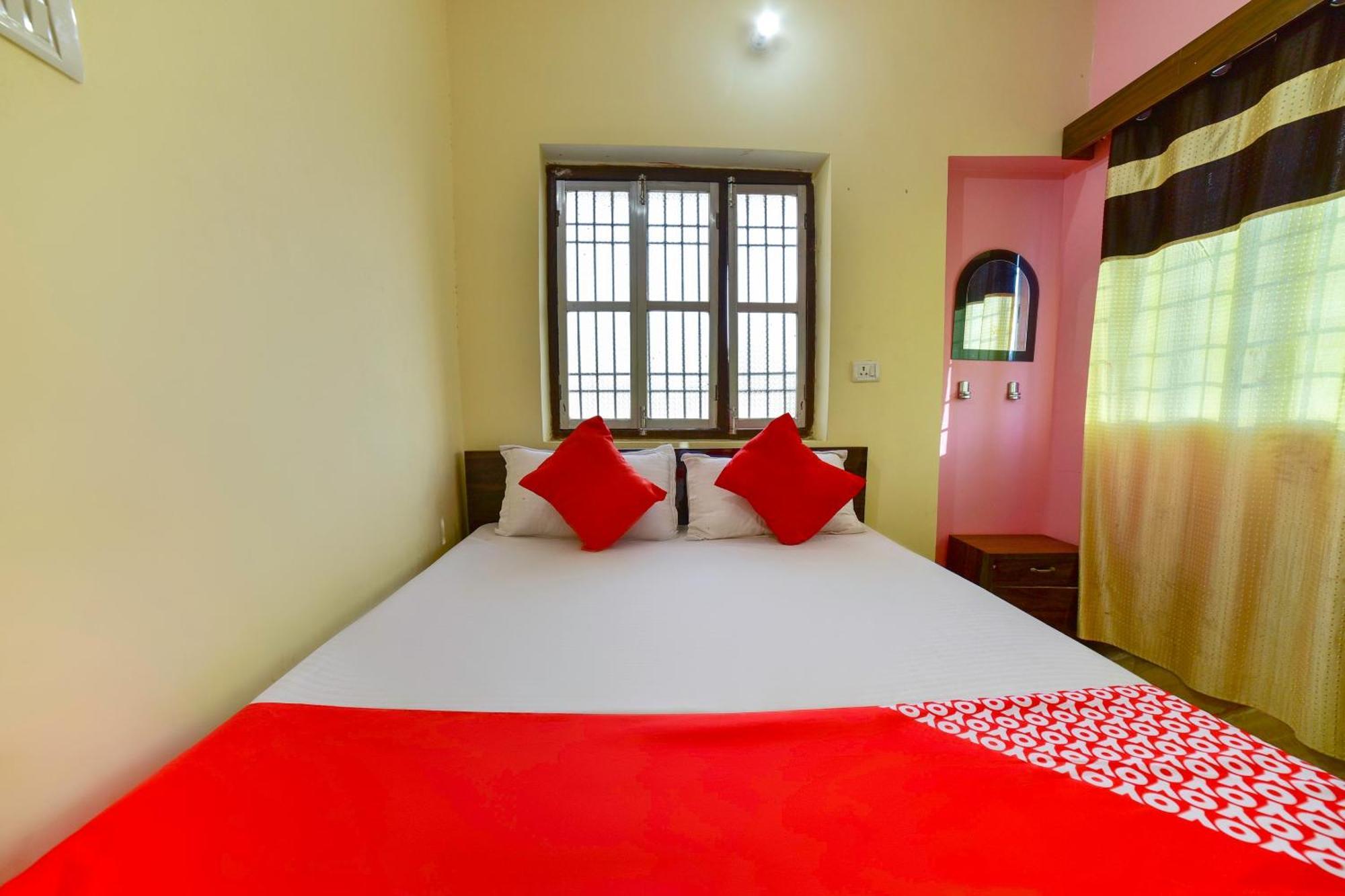 Oyo Flagship Ashoka Guest House Bihta ภายนอก รูปภาพ
